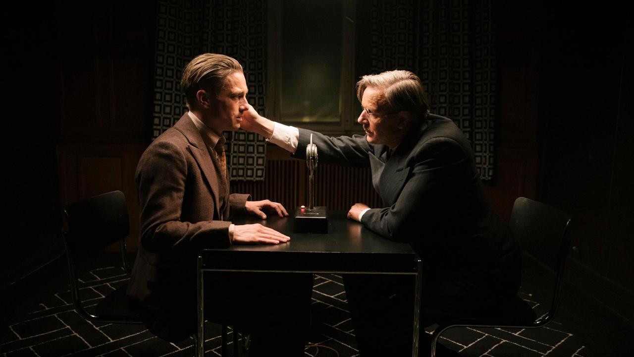 2020-10-10 Babylon Berlin Folge 17 Staffel 3 Folge 1 Foto 7