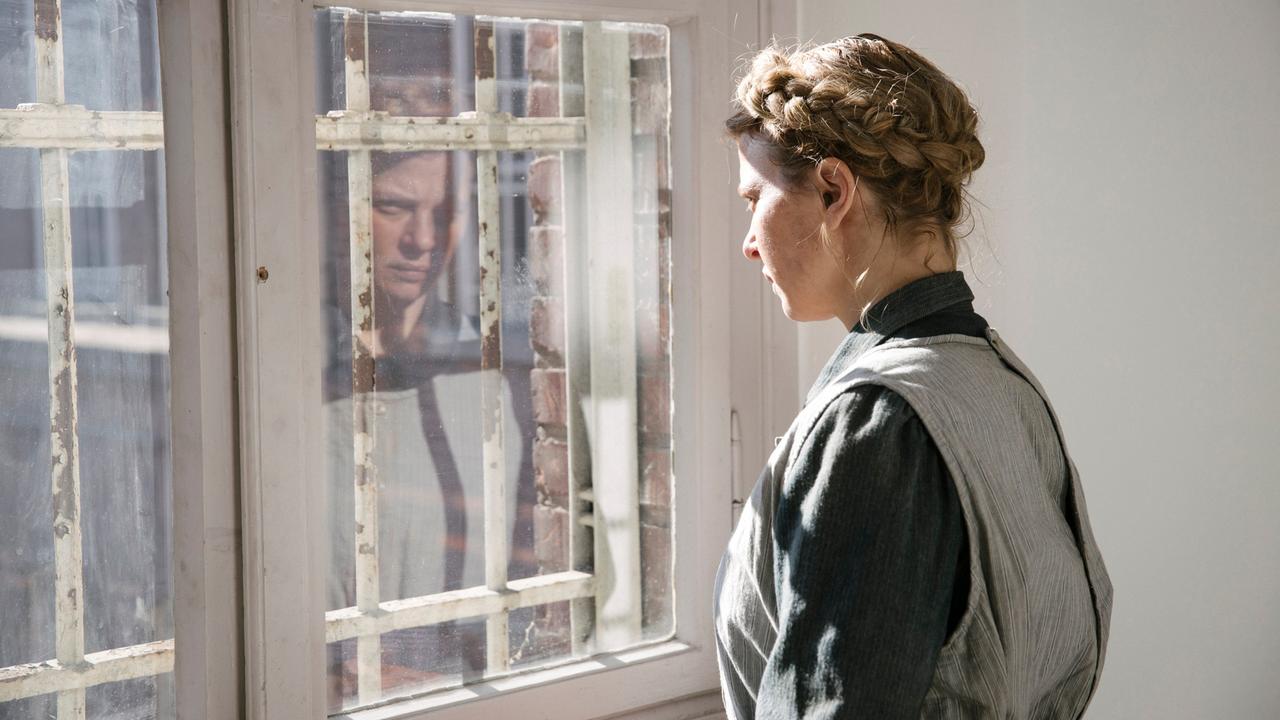 2020-10-11 Babylon Berlin Folge 18 Staffel 3 Folge 1 Foto 03