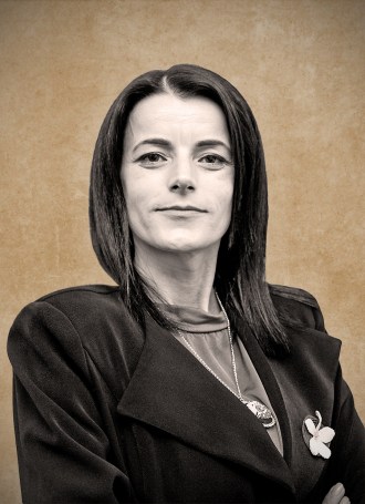 Vasfije-_Krasniqi_Portraet_FoP